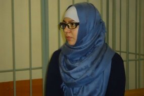 Росія: Мусульманку покарали за заклик не святкувати Новий рік