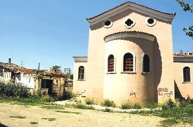 Церква в Менемен Туреччина